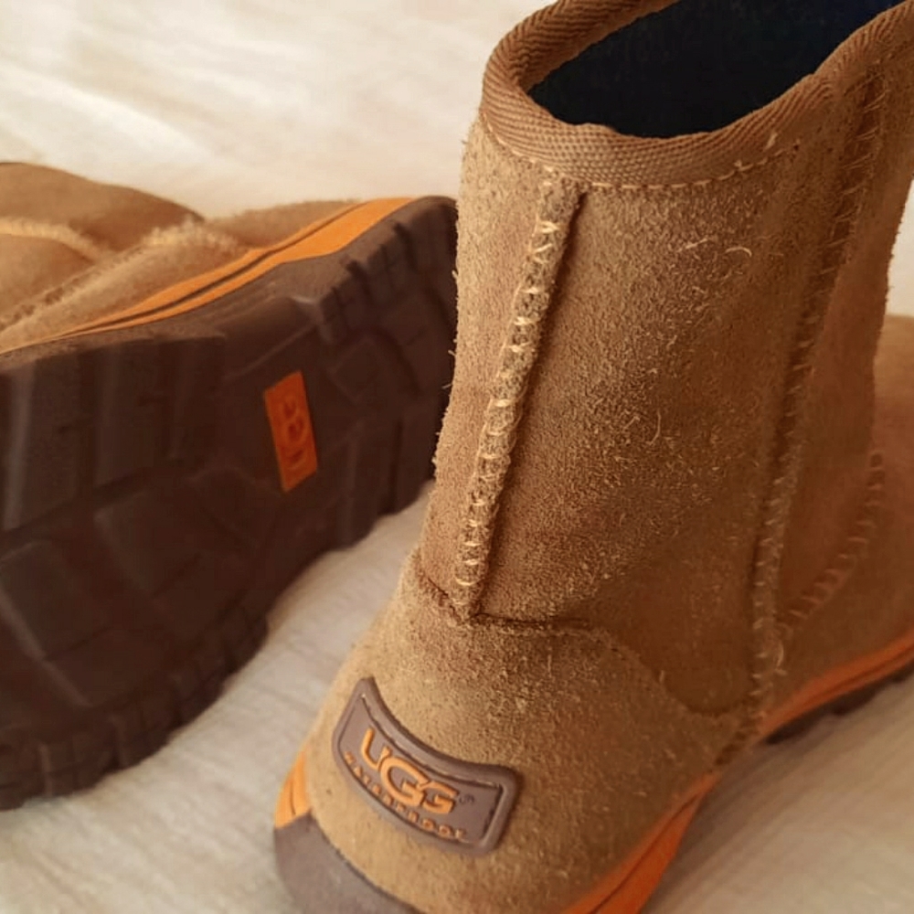 UGG Lynden Suede Waterproof Kids Boots